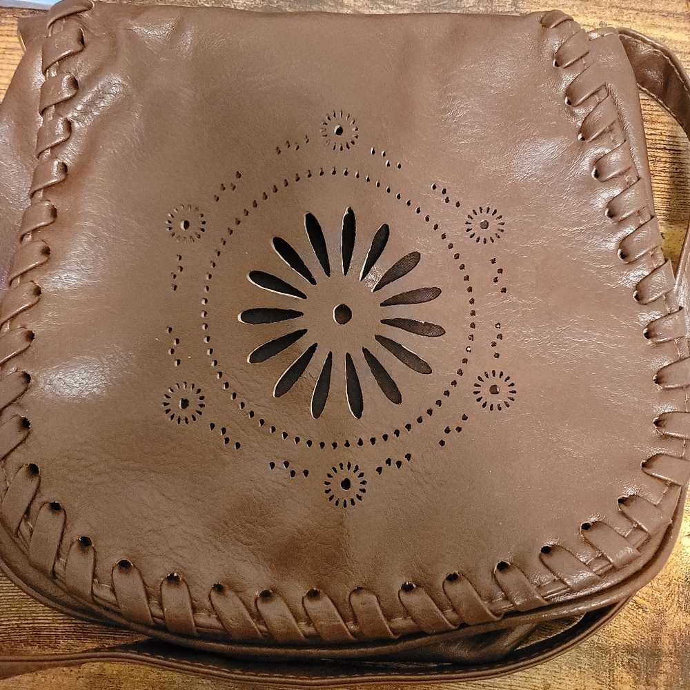 Leather brown crossbody bag